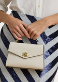 LEATHER SMALL FARRAH SATCHEL 
Sac à main - soft white